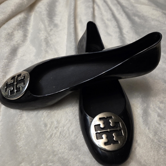 Tory Burch Rubber Flats - Picture 3 of 9
